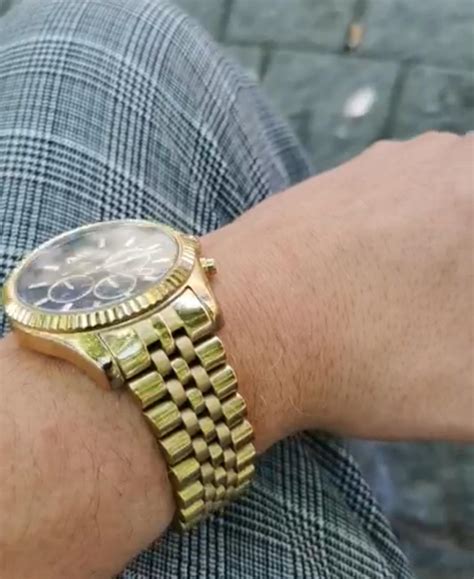 fake watch gold on ur wrist|counterfeit watches identification.